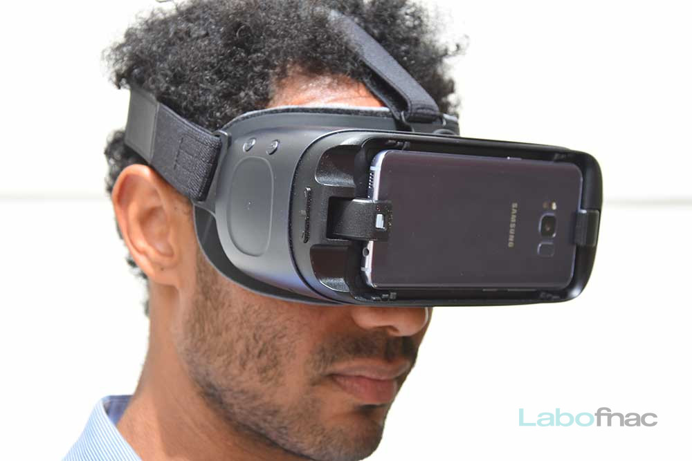 Casque Samsung Gear VR + contrôleur - Casque-VR-smartphone