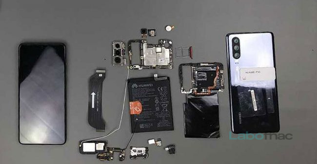  Une vue éclatée des composants du Huawei P30 © LaboFnac