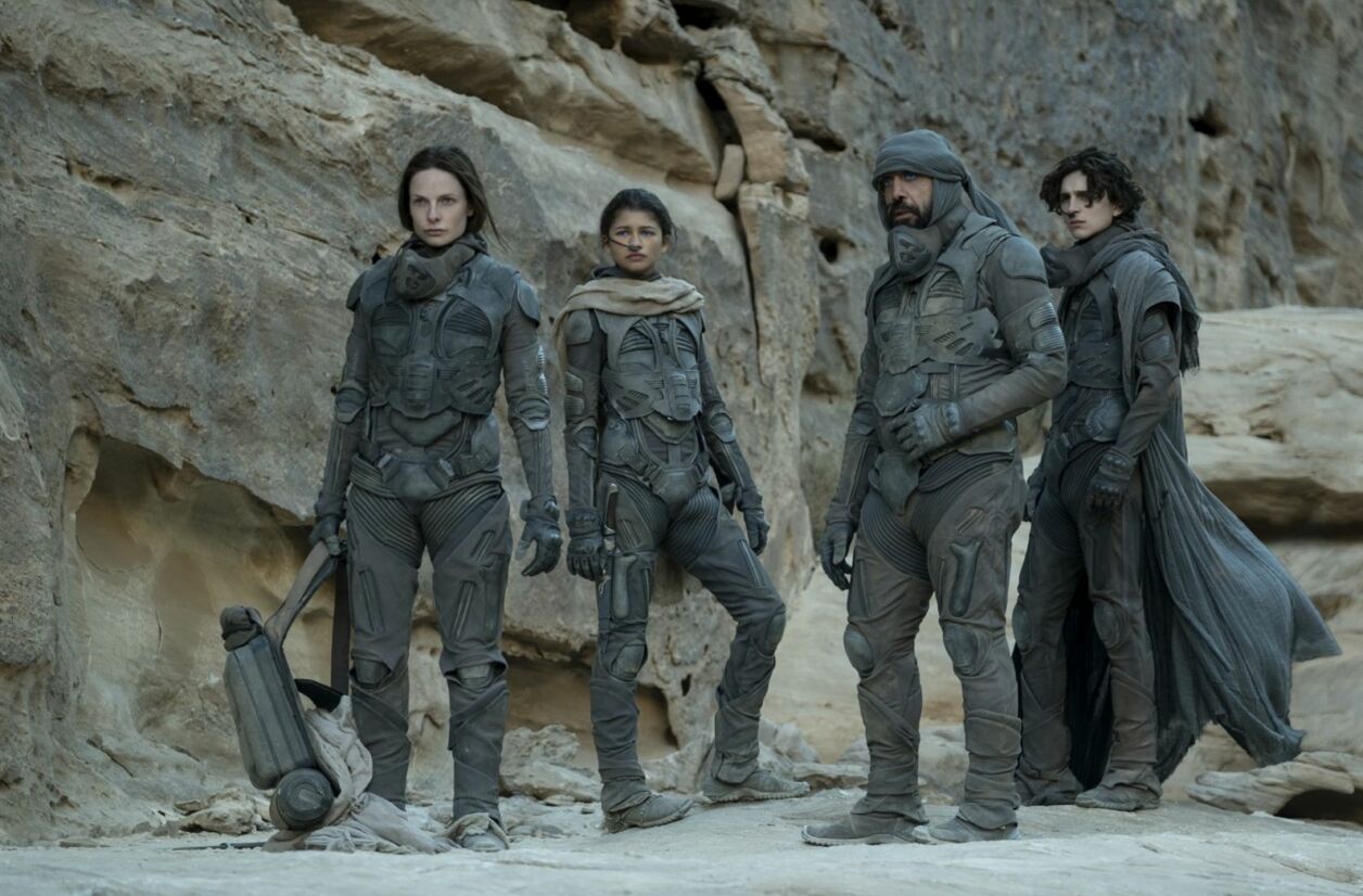 Rebecca Ferguson, Zendaya, Javier Bardem et Timothée Chalamet dans Dune (2021)