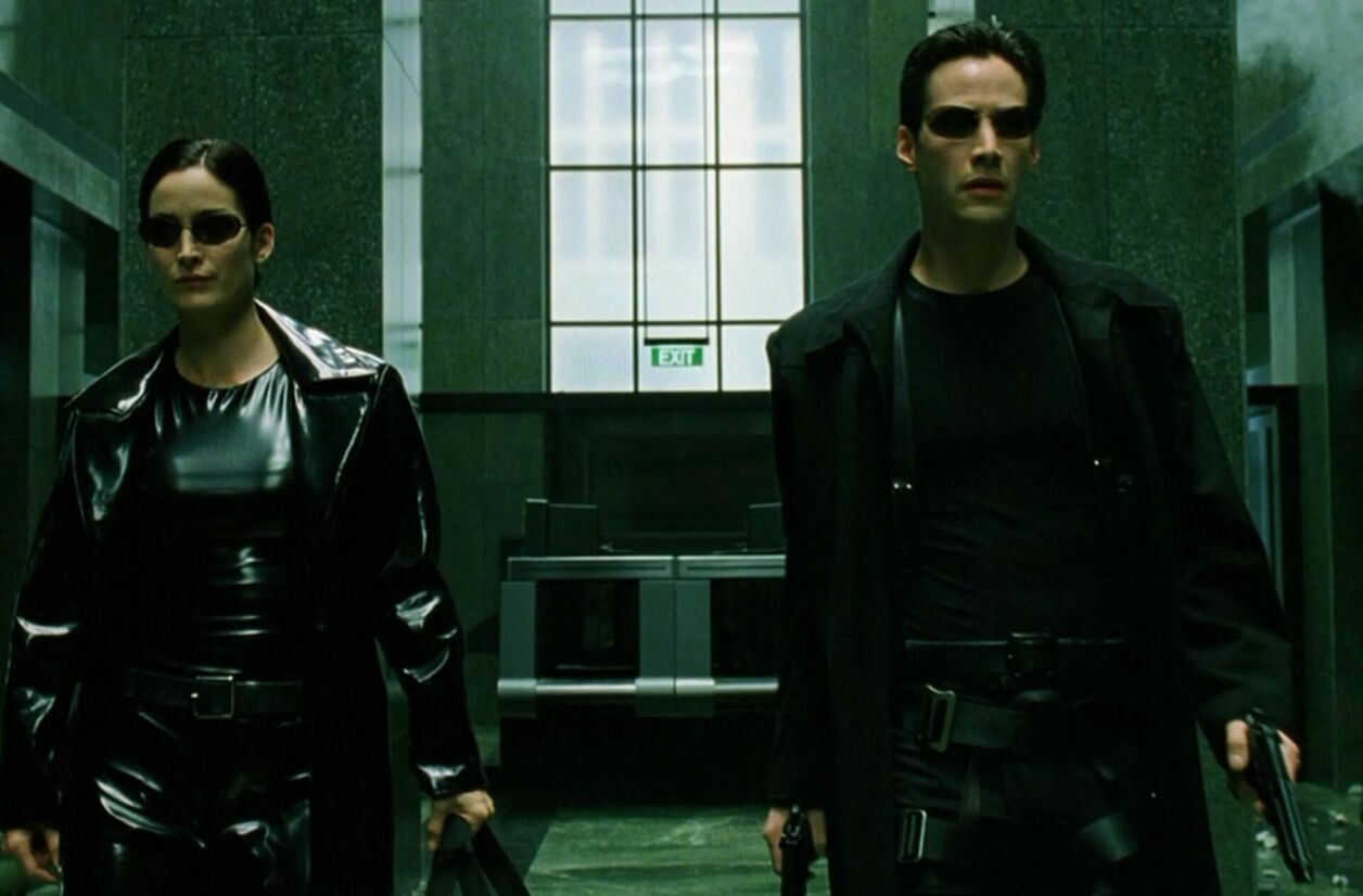 Carrie-Anne Moss (Trinity) et Keanu Reeves (Neo) dans "Matrix" (1999)