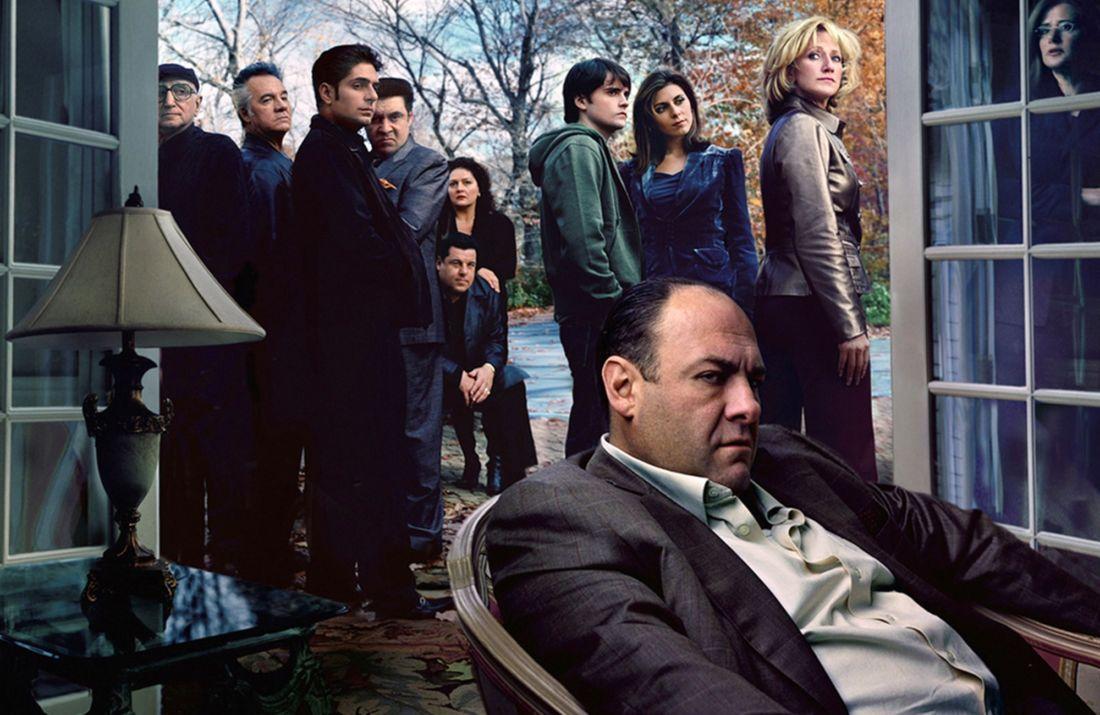James Gandolfini (Tony Soprano) et son clan dans la série Les Sopranos.
