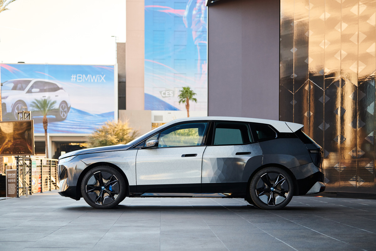 CES 2022 – BMW iX Flow : la voiture qui change de couleur en un clic