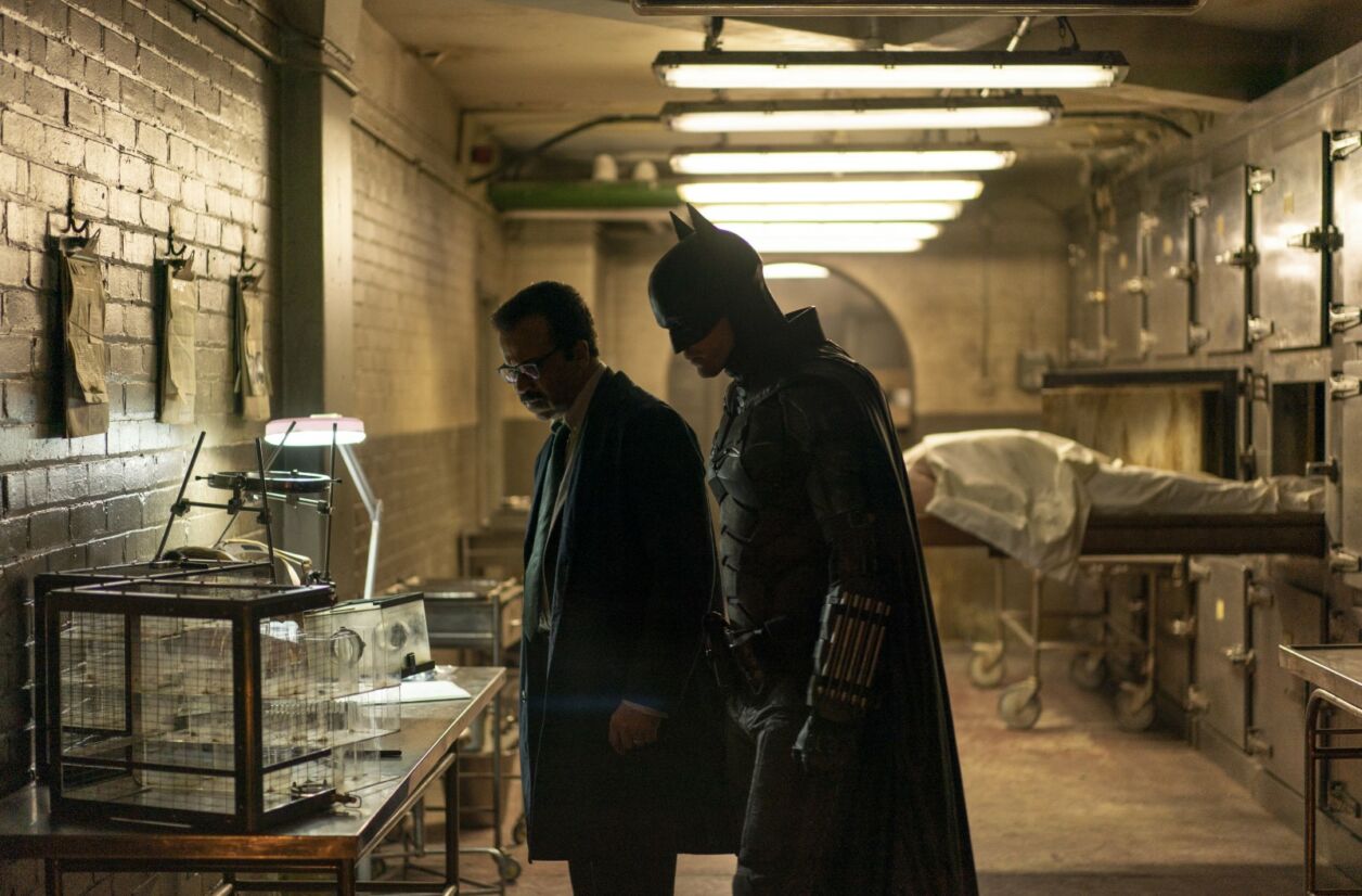 Jeffrey Wright (James Gordon) et Robert Pattinson (Bruce Wayne/Batman) dans "The Batman" de Matt Reeves