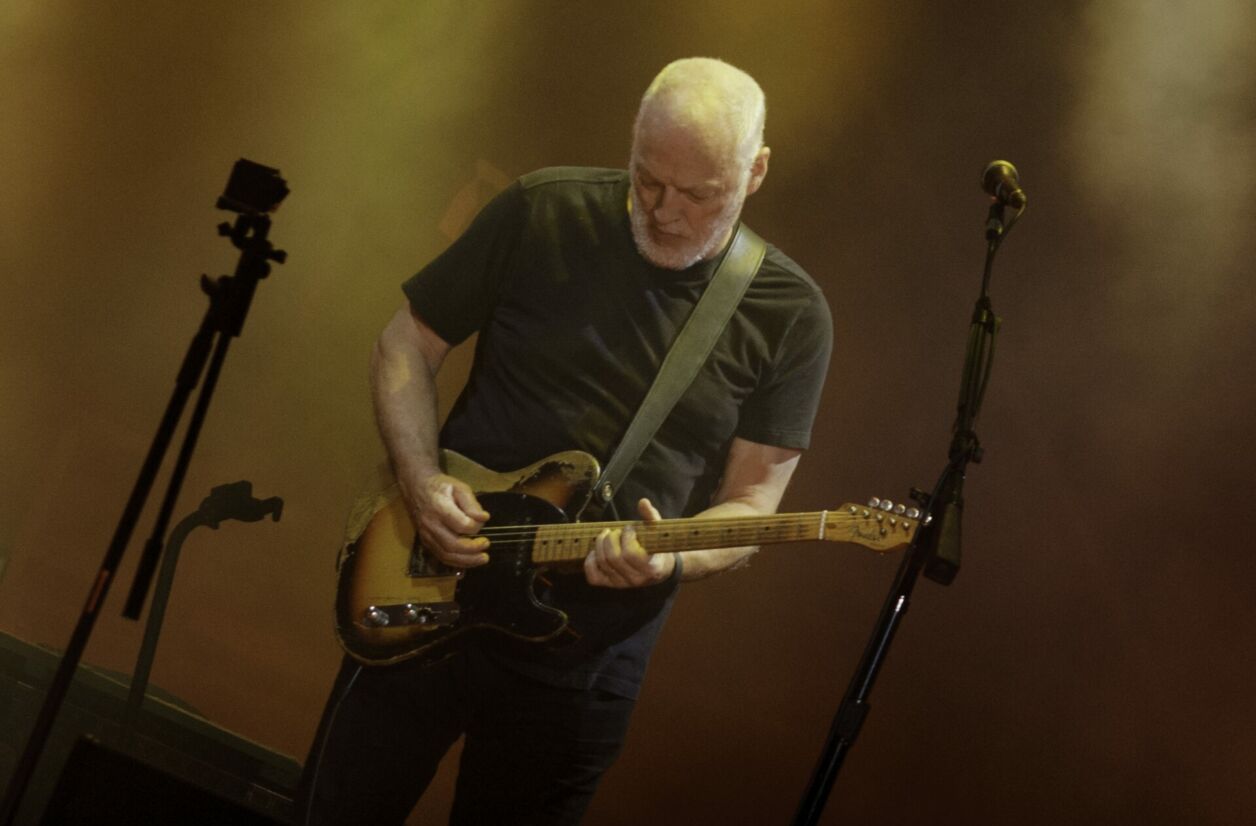 David Gilmour en concert (Rattle That Rock World Tour, 2015)