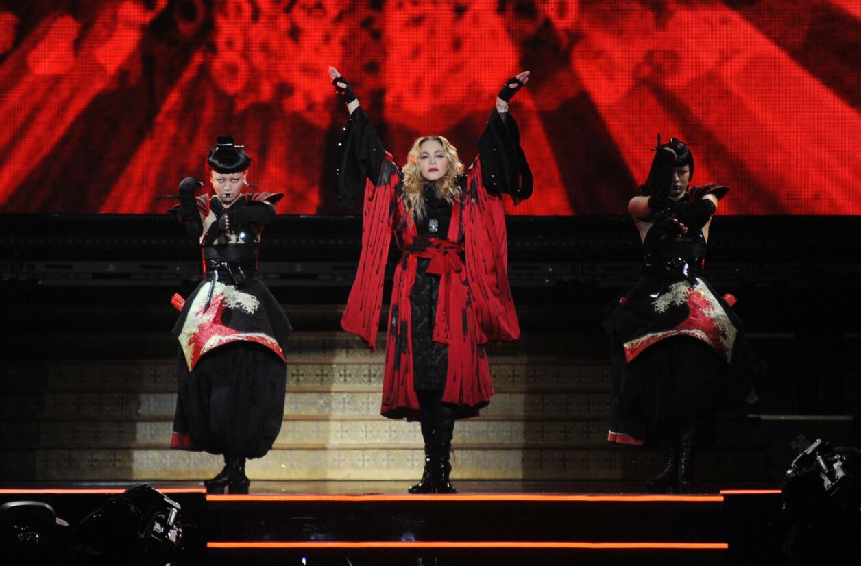Madonna lors d'un concert à Prague (République Tchèque, 2015)