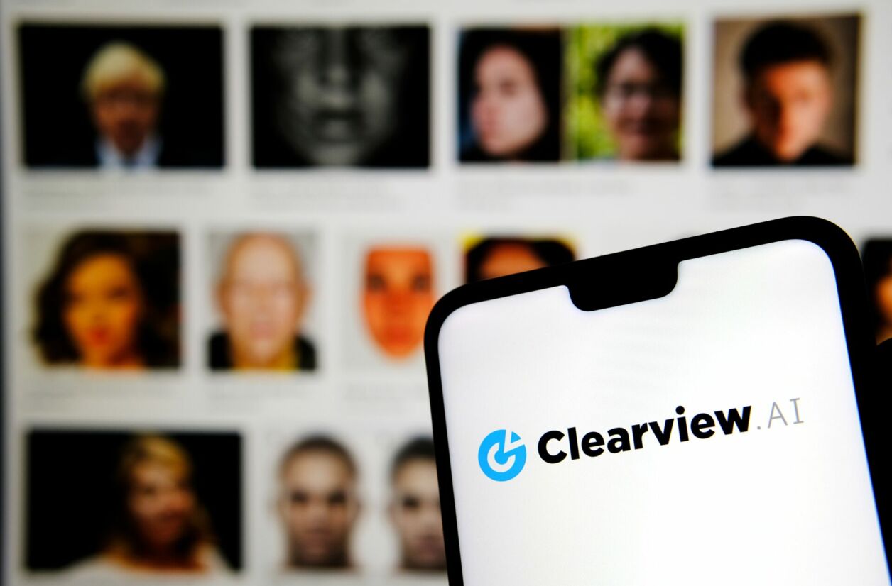 Des restrictions concernant l'accès à la base de données de Clearview.