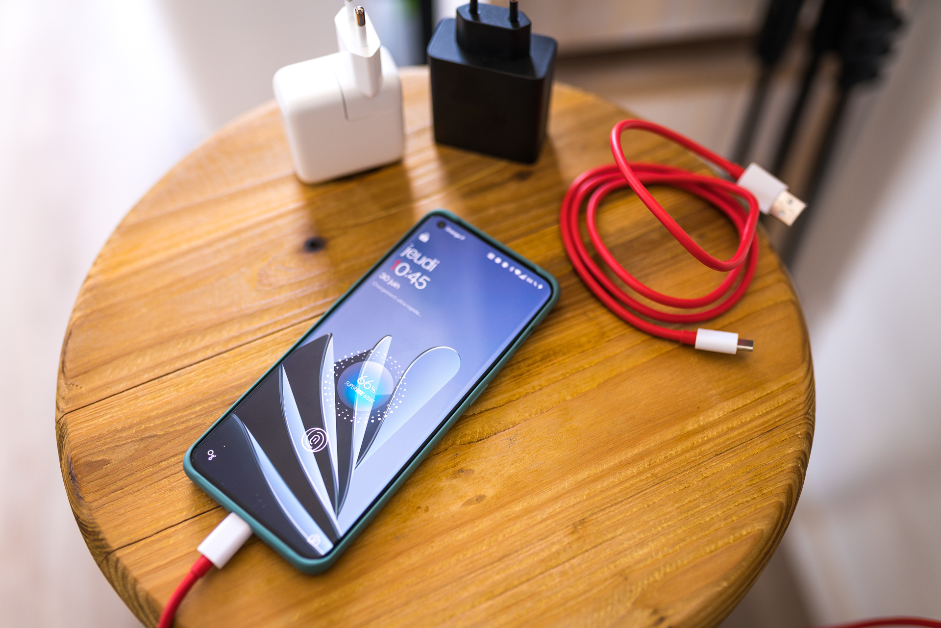 Enfin un chargeur plus puissant pour les iPhone 2019, avec câble