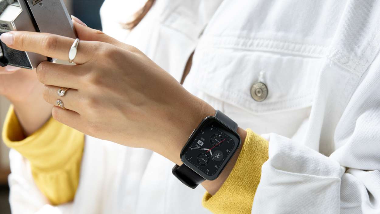 La Realme Watch 3 embarque un écran élargi proche celui de la version Pro.