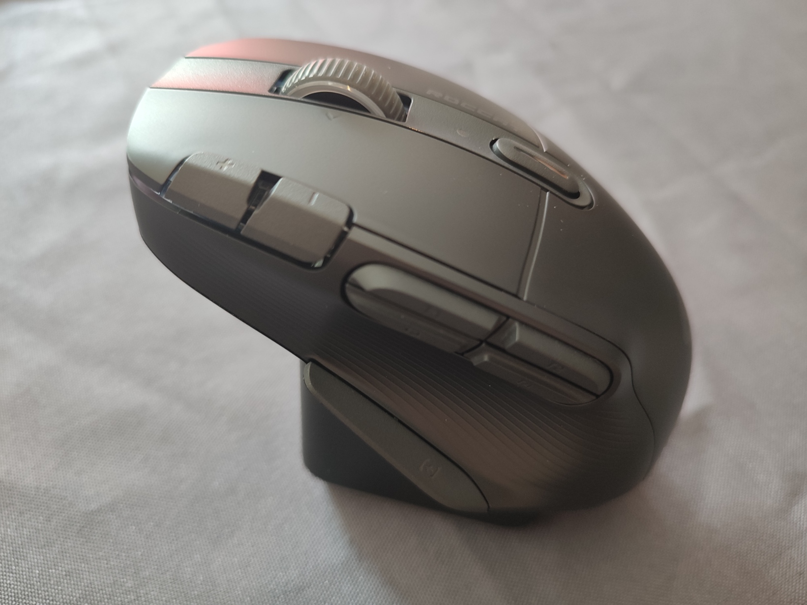 Test De La Roccat Kone Xp Air L G Ret Et Sans Fil Lui Vont Bien