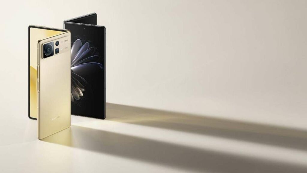 Le Xiaomi Mix Fold 2 est lancé en deux coloris dont noir et or.