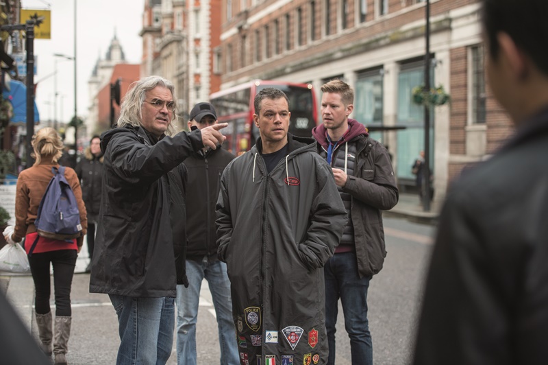 Paul Greengrass aux côtés de Matt Damon sur le tournage de "Jason Bourne", 2016