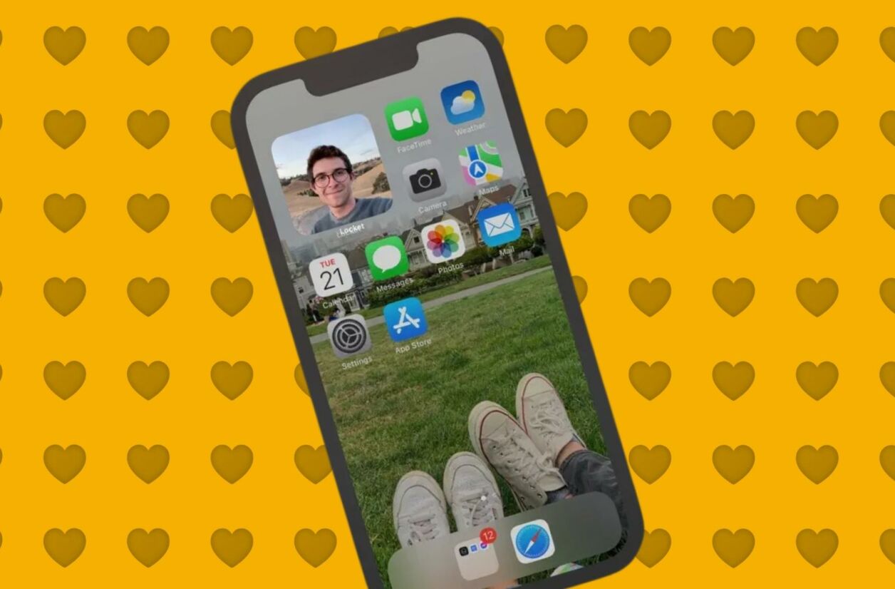 Un simple widget récupère vos photos et les partage sur le smartphone de vos proches.