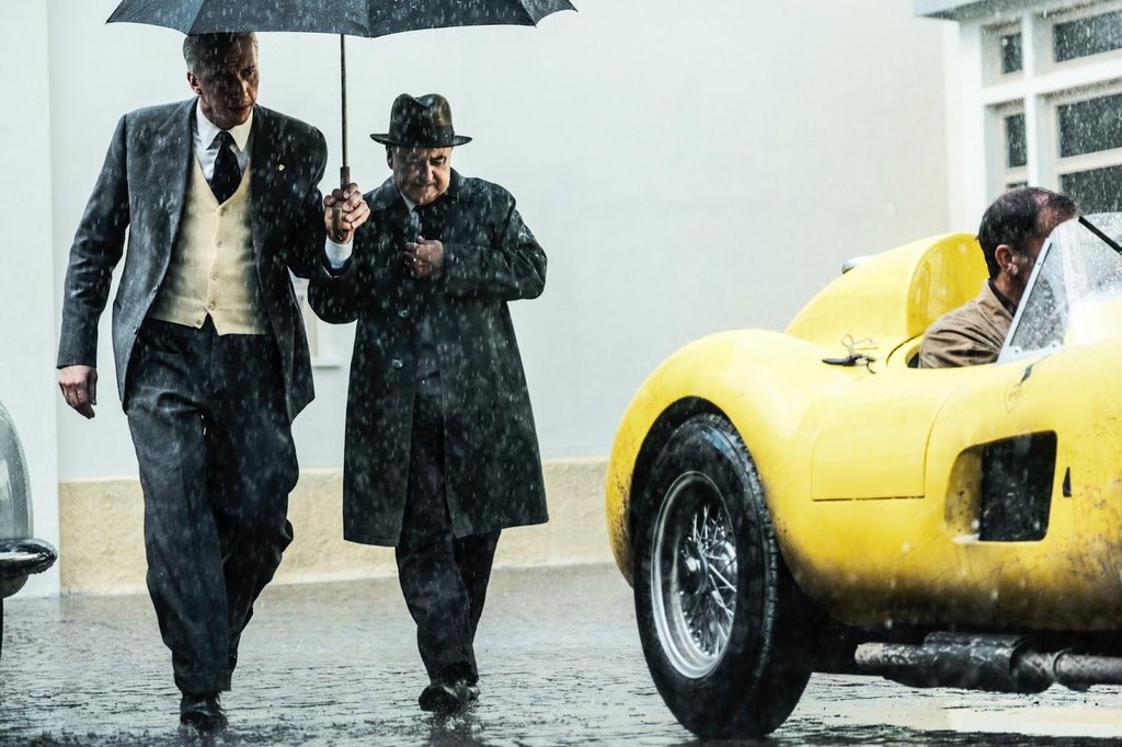 Adam Driver incarne Enzo Ferrari dans le biopic de Michael Mann. © STX Entertainment