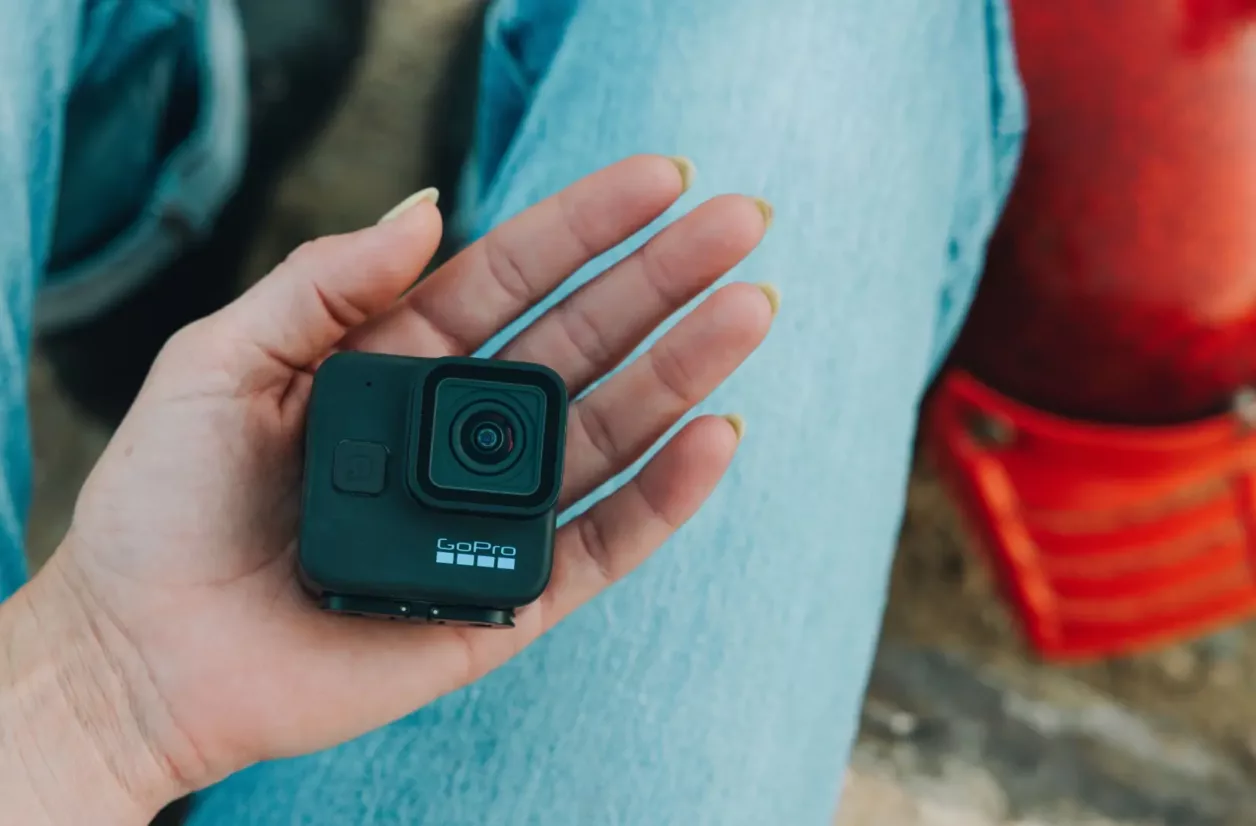 La GoPro Hero 11 Black Mini est vendue environ 100 € moins cher que la version standard. 