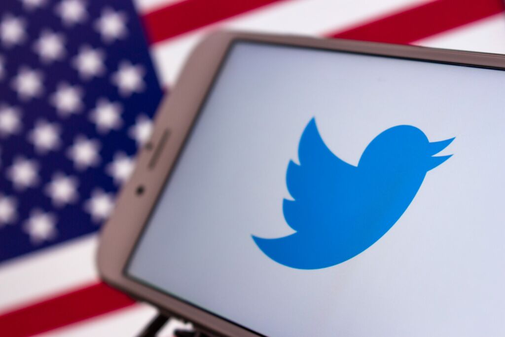 an increased risk of misinformation on Twitter during midterm elections