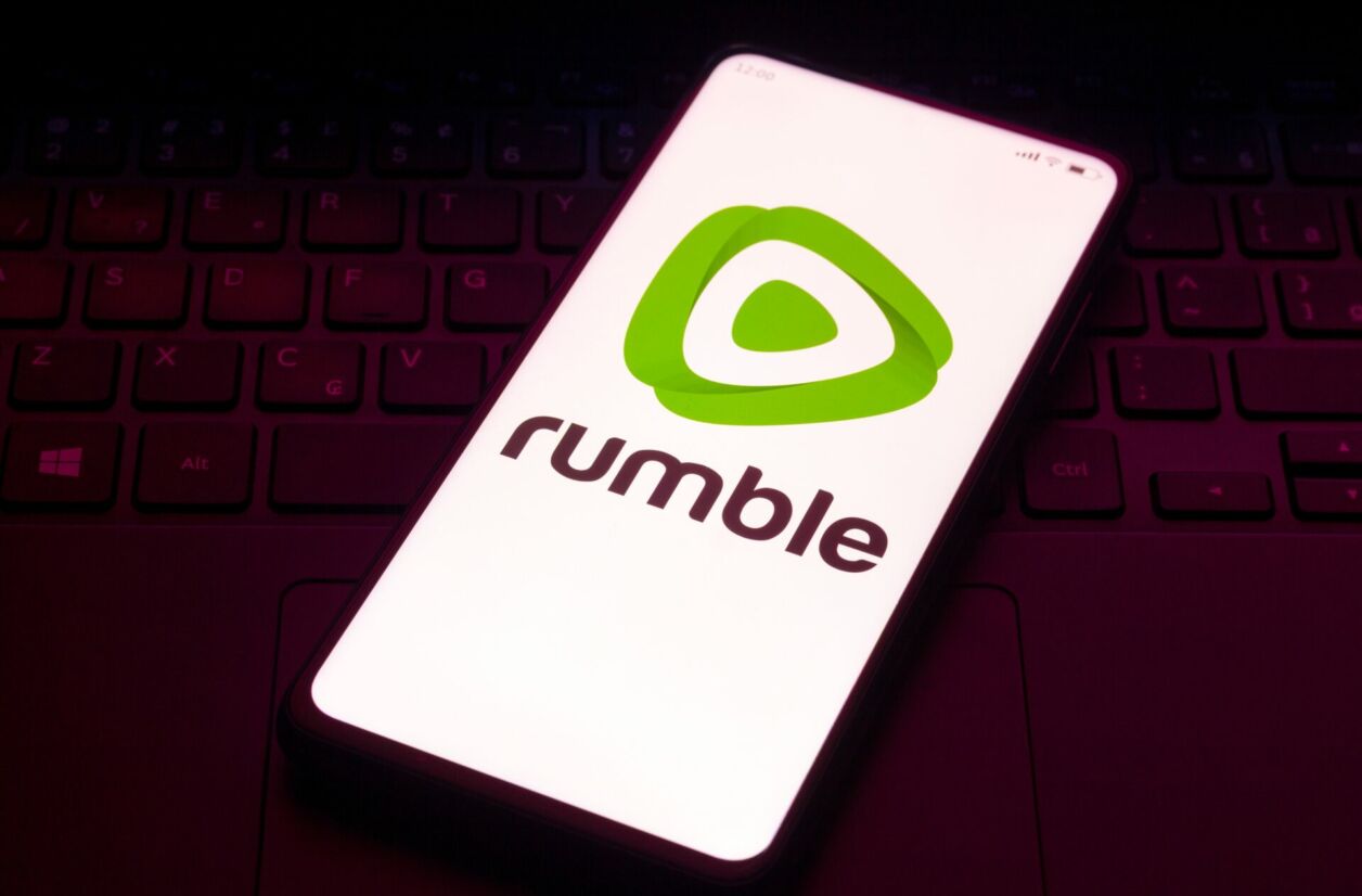 Rumble refuse de retirer les chaînes russes RT et Sputnik de sa plateforme.
