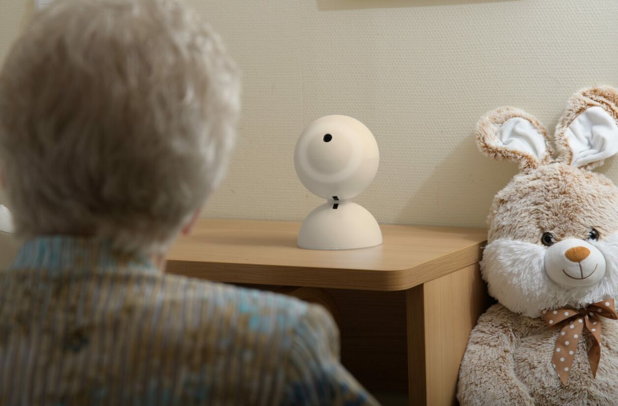 CES 2023 - Emobot, le robot qui détecte l'état émotionnel et la dépression