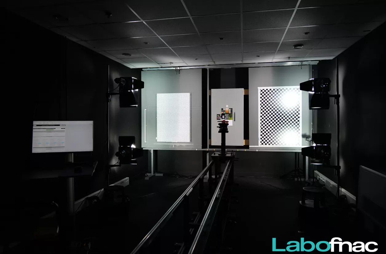 Comment sont testés les appareils photo par le Labo Fnac ?