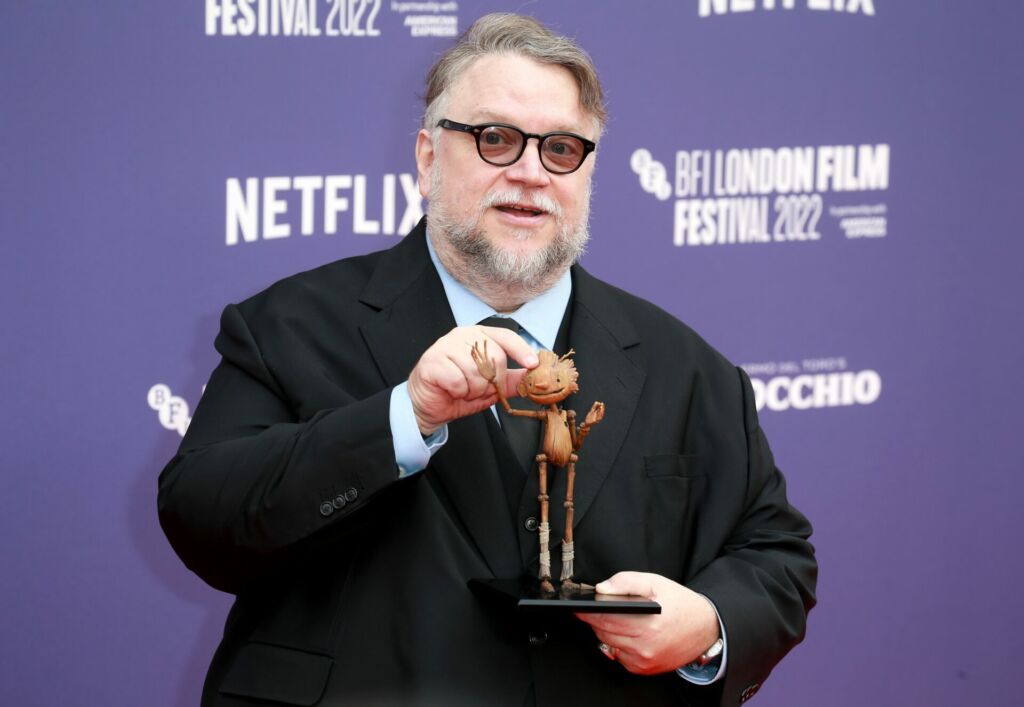 Guillermo del Toro adaptará El gigante enterrado para Netflix