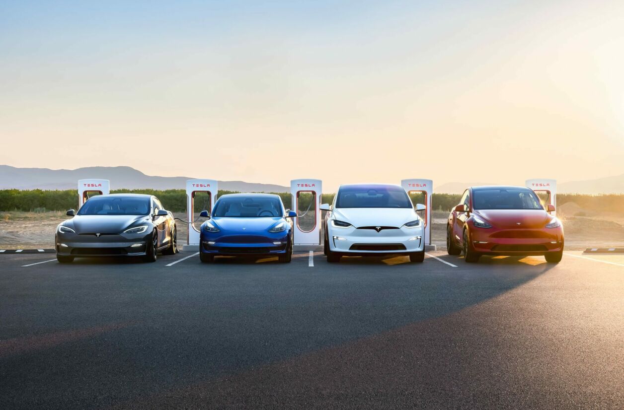 2023 devrait voir de nombreux superchargeurs s'ouvrir aux marques de voitures concurrentes. 