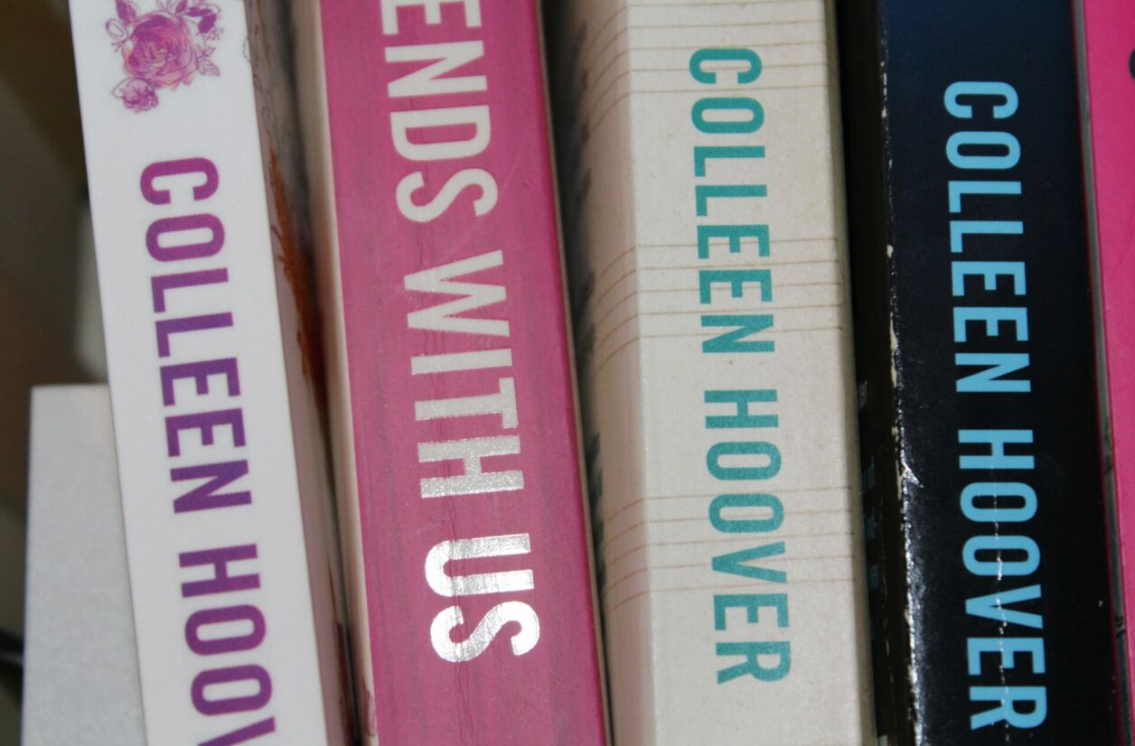 Colleen Hoover est l'une des ambassadrices de la New Romance. 