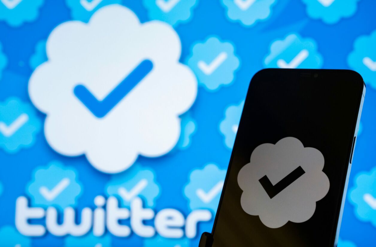 Faisant des exceptions pour les entreprises les plus suivies, Twitter a certifié un faux compte.