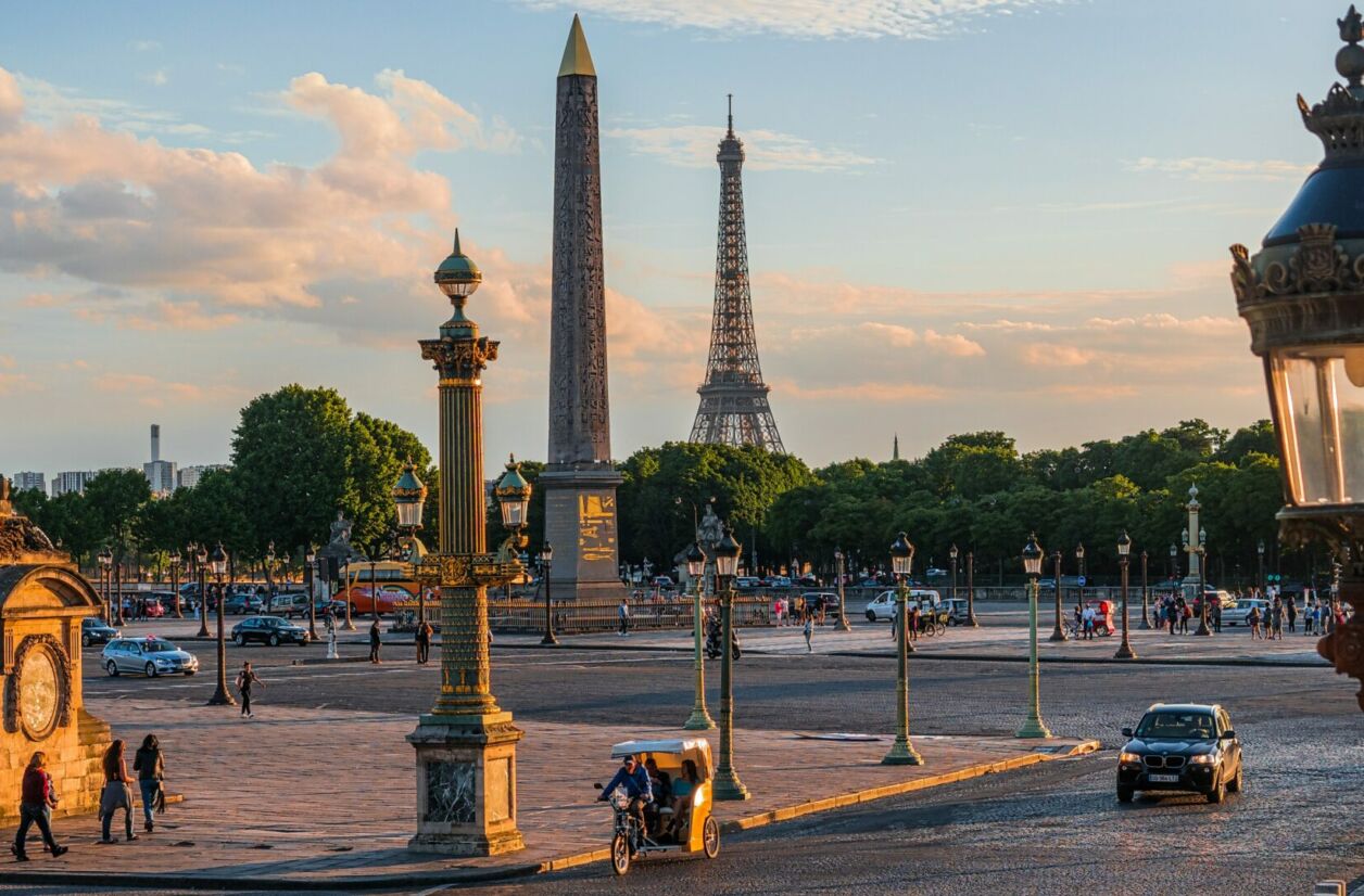 L’Obélisque de la Concorde et la Tour Eiffel, quand la Révolution industrielle et l’Égypte antique se côtoient !