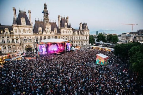 La Grande Scène du Fnac Live Festival.