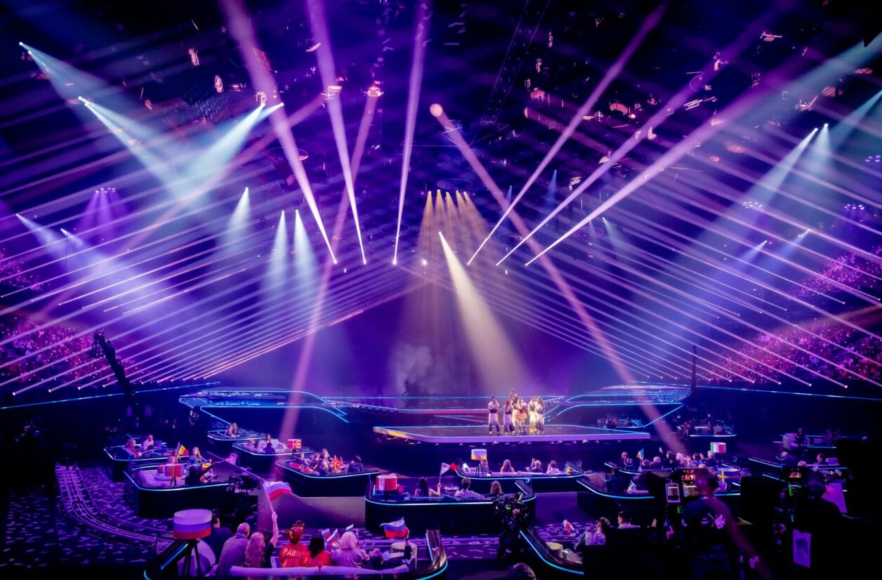 La finale de l'Eurovision avait lieu à Liverpool cette année. 