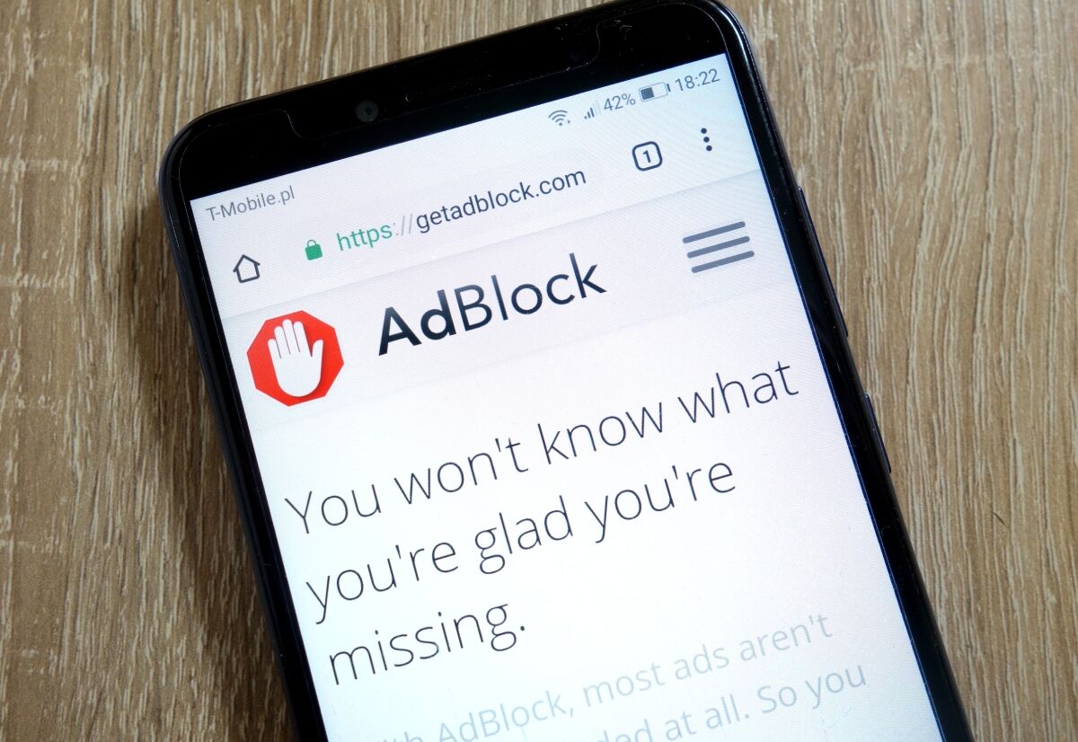 Des extensions comme AdBlock sont utilisés par des centaines de millions de personnes dans le monde pour contrer les publicités. 