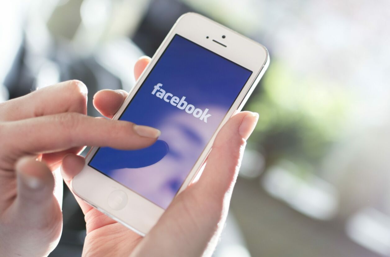 Facebook accusé d'avoir des algorithmes sexistes pour les offres d'emploi