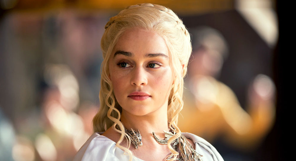 Emilia Clarke incarnait un personnage ultra badass dans ”Game of Thrones”.