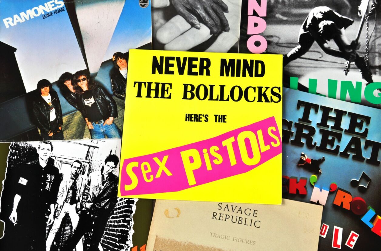 Le pochette de l'album culte "Never Mind The Bollocks, Here's the Sex Pistols", créée par Jamie Reid. 