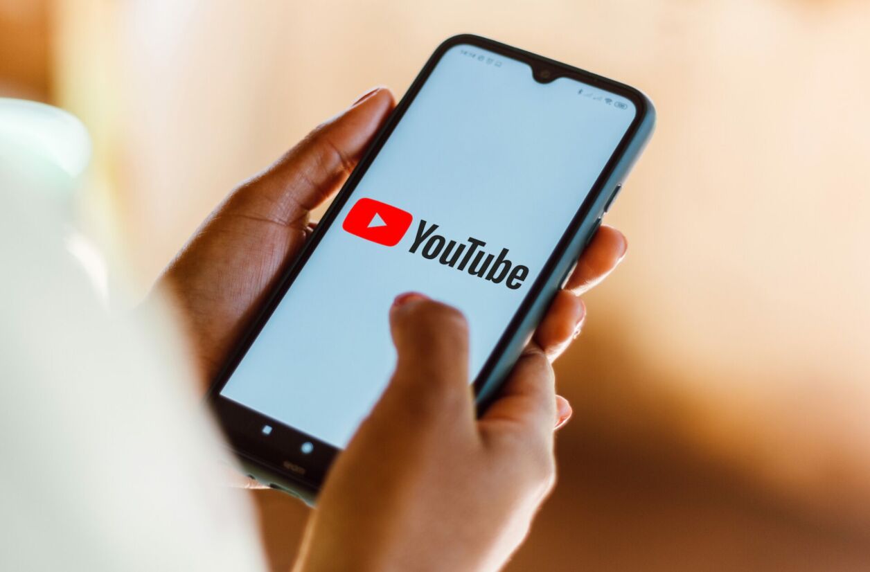 YouTube s'attaque aux vidéos de désinformation sur les traitements anti-cancer