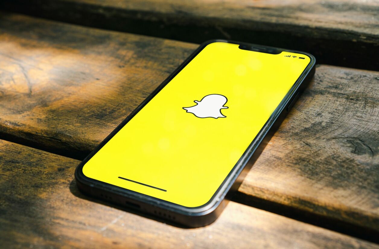 Snapchat fait partie des 19 très grandes plateformes qui devront se conformer au DSA dès ce vendredi.