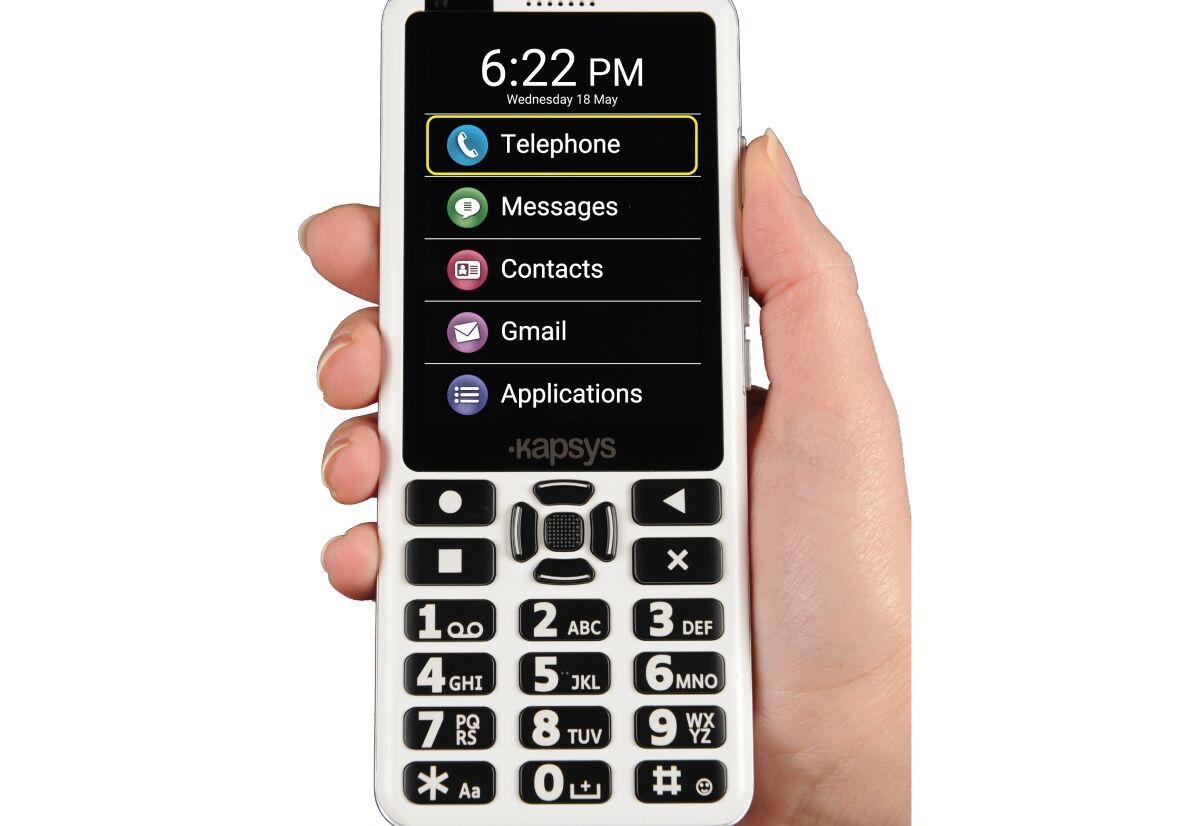 Le smartphone possède un clavier T9 et permet d'accéder à de nombreuses applications du Google Play Store. 
