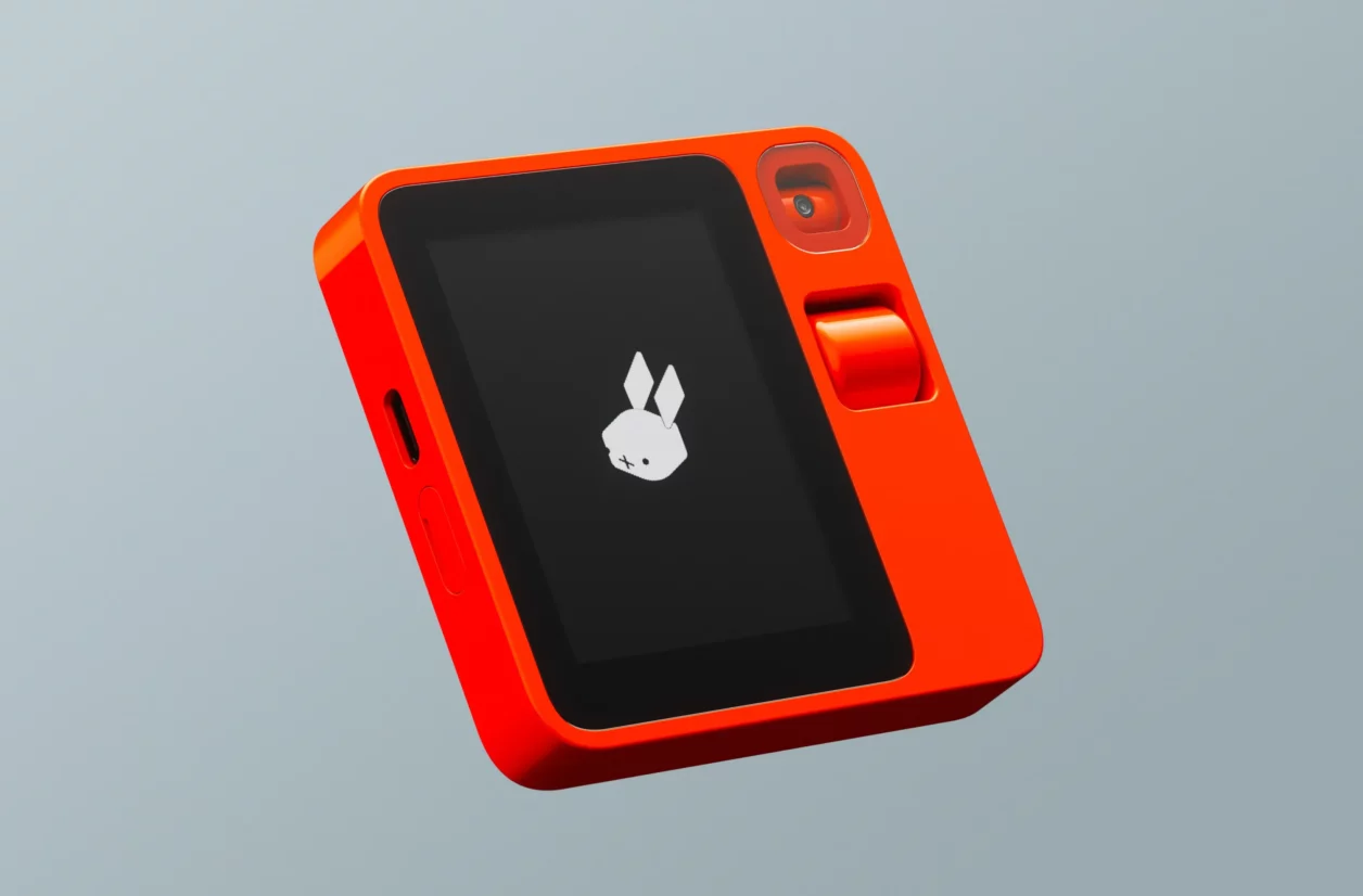 Le Rabbit R1 utilise les applications de votre smartphone à votre place, mais pour quoi faire ?