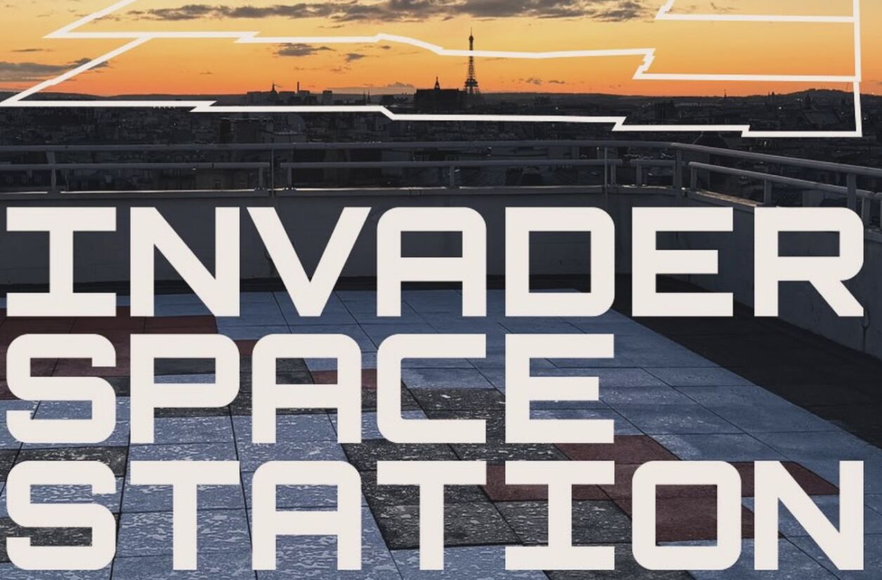 Le lancement de l'exposition Invader Space Station.