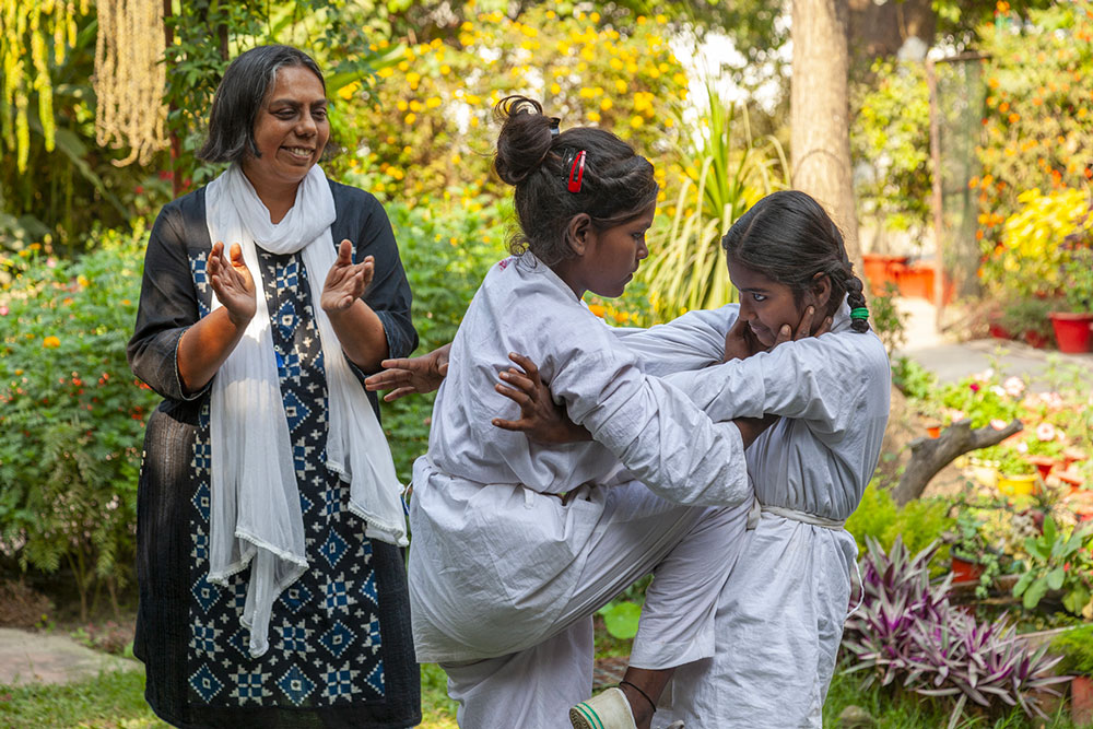 L'ONG de Ruchira Gupta, Apne Aap, donne des cours de kung-fu.