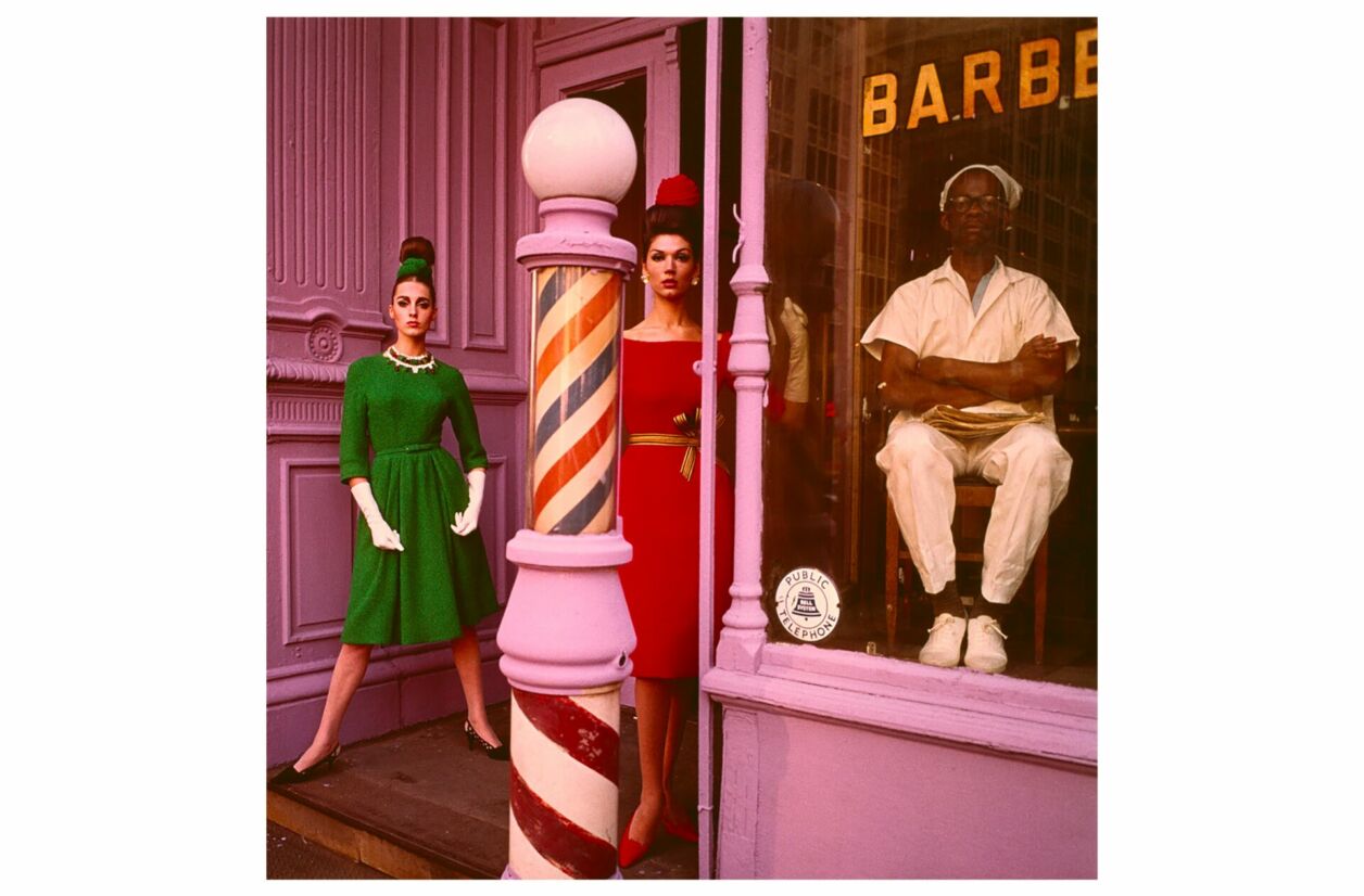 William Klein. Simone et Antonia chez le coiffeur, New York, Etats-Unis, 1962.
