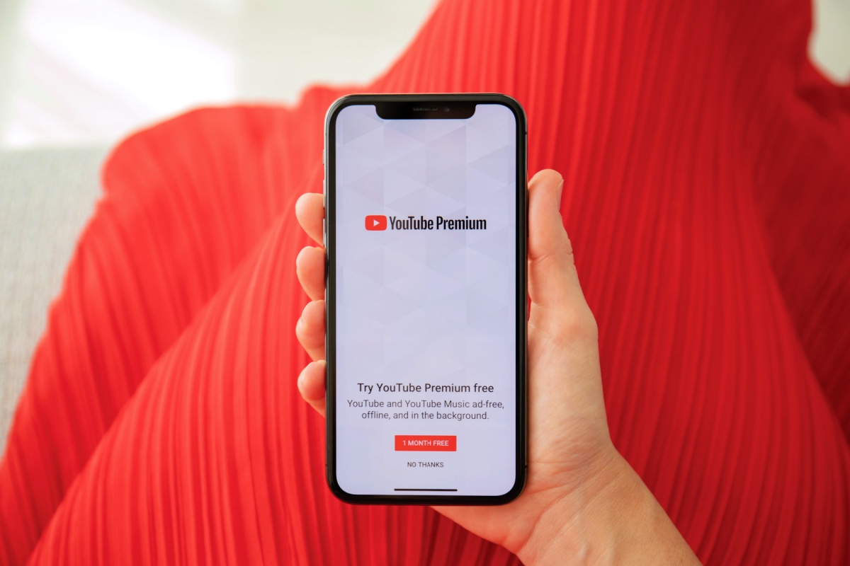 Comme tous les autres, YouTube lance un abonnement payant… avec publicités