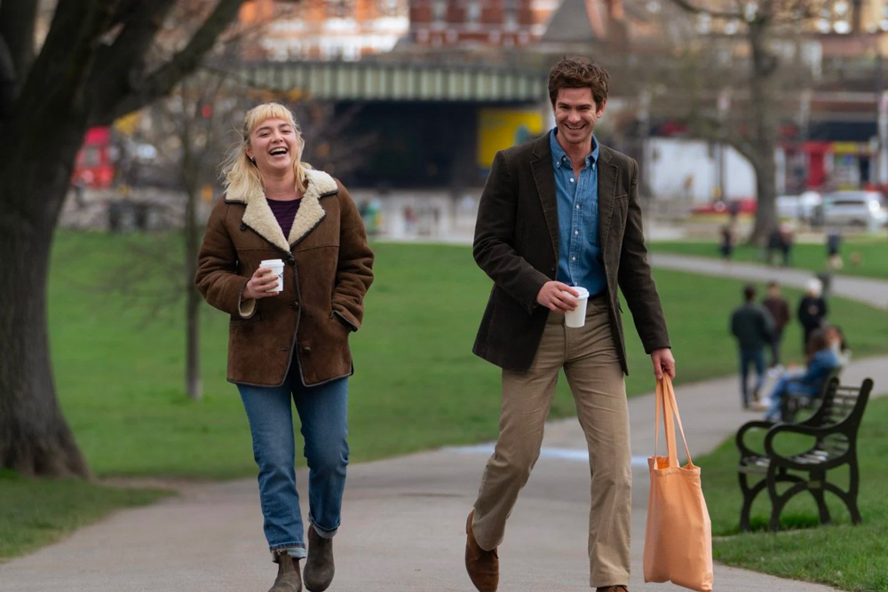 Florence Pugh et Andrew Garfield dans “L'amour au présent”.