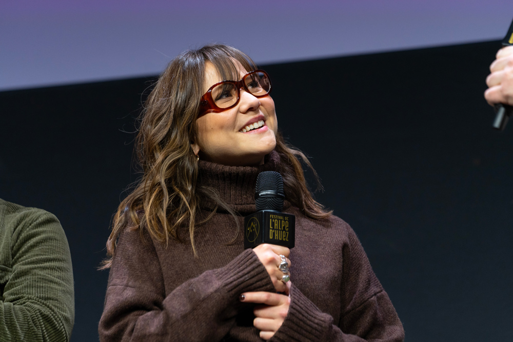 Laura Felpin durant la présentation du film “L'amour, c'est surcoté” à l'Alpe d'Huez. 