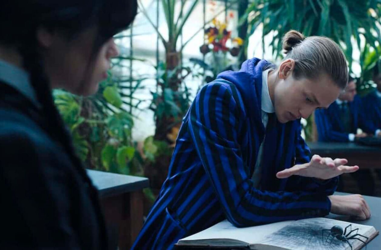 Percy Hynes White dans “Mercredi”.