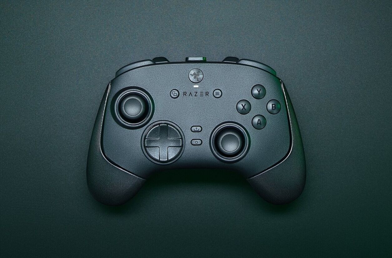 Wolverine V3 Pro 8K : Razer lance la manette la plus rapide du marché