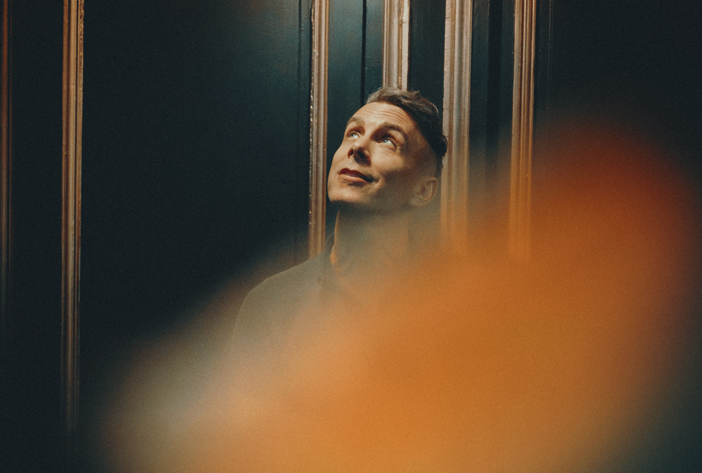 Asaf Avidan présente son nouvel album “Unfurl”, ce vendredi 10 octobre. 