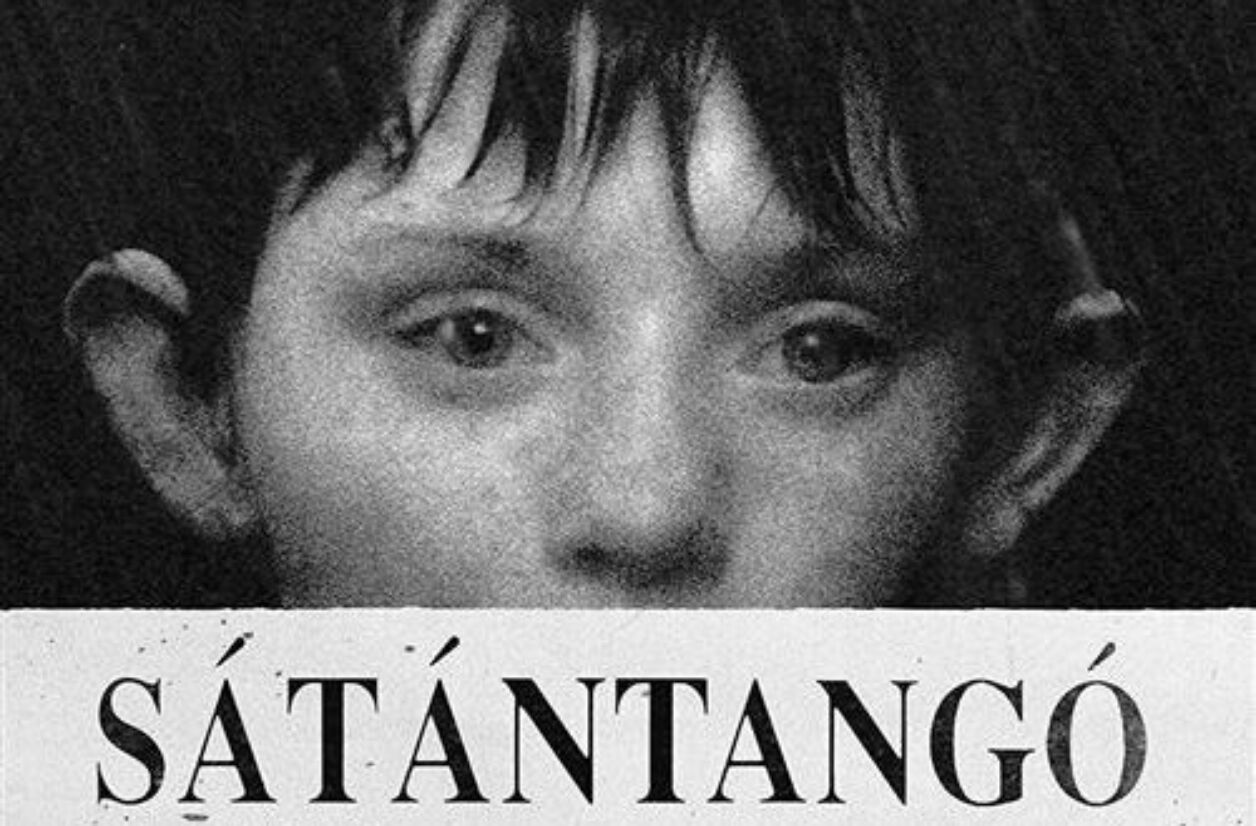 Affiche du film “Sátántango”, inspiré du livre “Tango de Satan”.