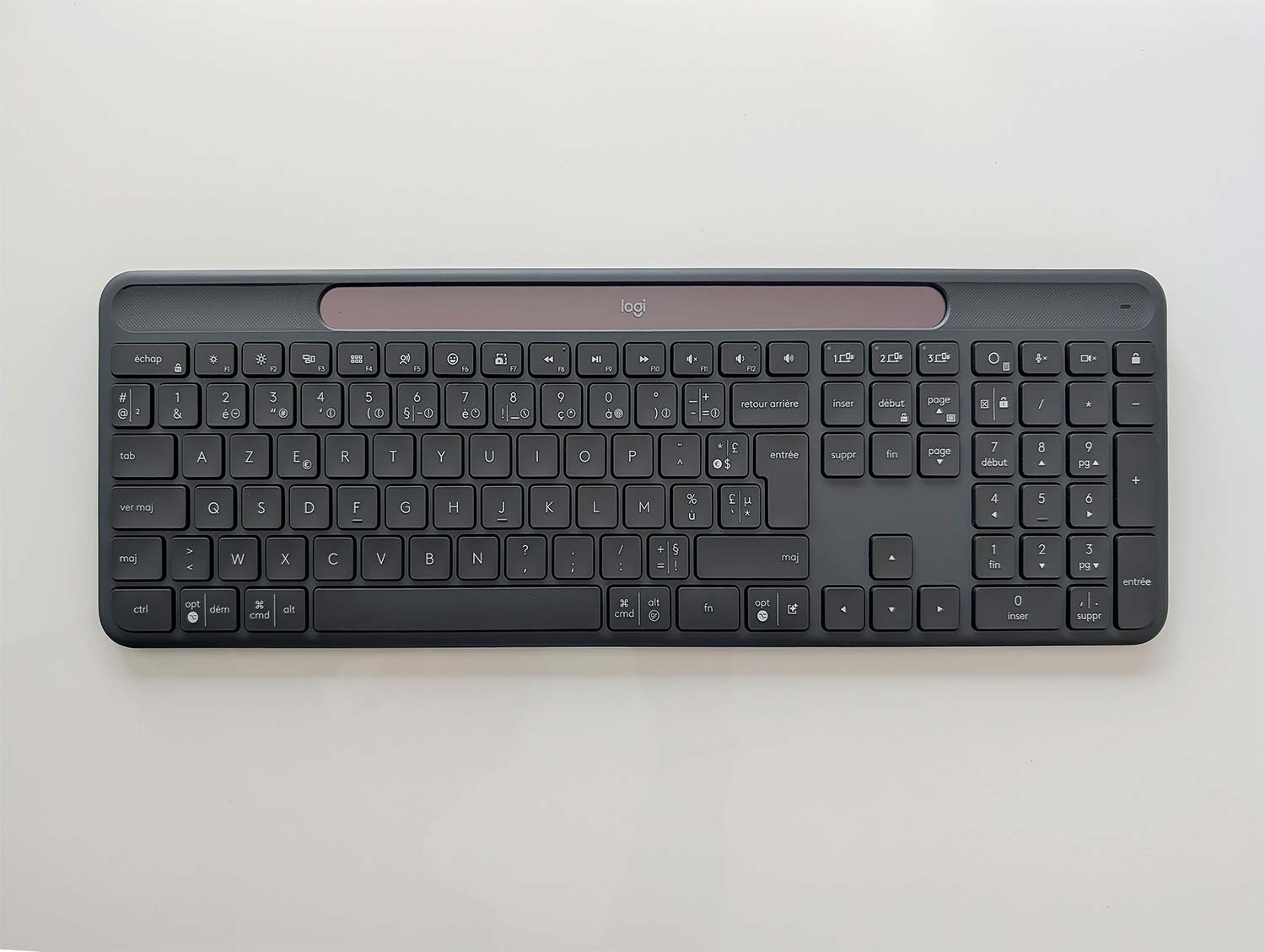 Test Logitech Signatur Slim Solar Plus K980