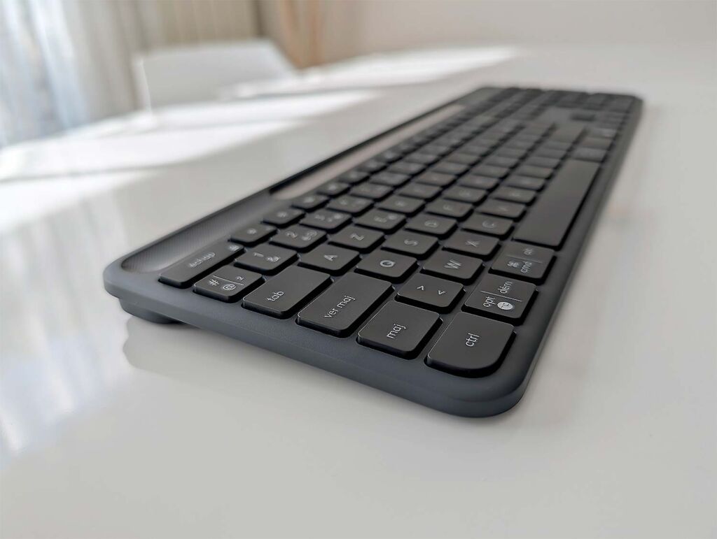 Test Logitech Signatur Slim Solar Plus K980Test Logitech Signatur Slim Solar Plus K980Test Logitech Signatur Slim Solar Plus K980