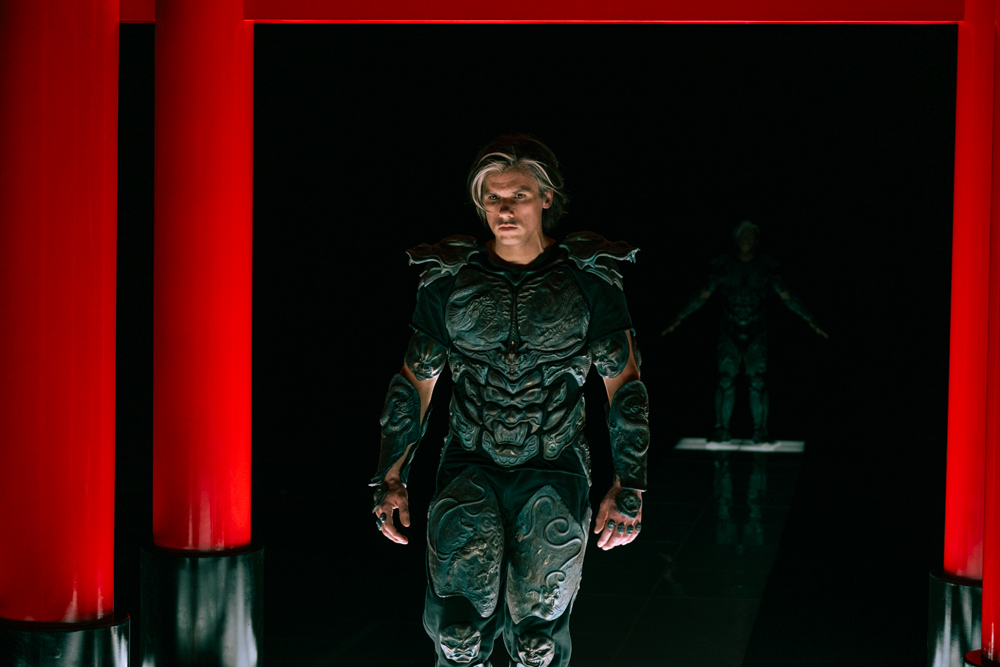 Orelsan dans la peau d’Aurélien dans “Yoroï”, en salle le 29 octobre 2025.